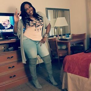 Meet your Posher, Crystal